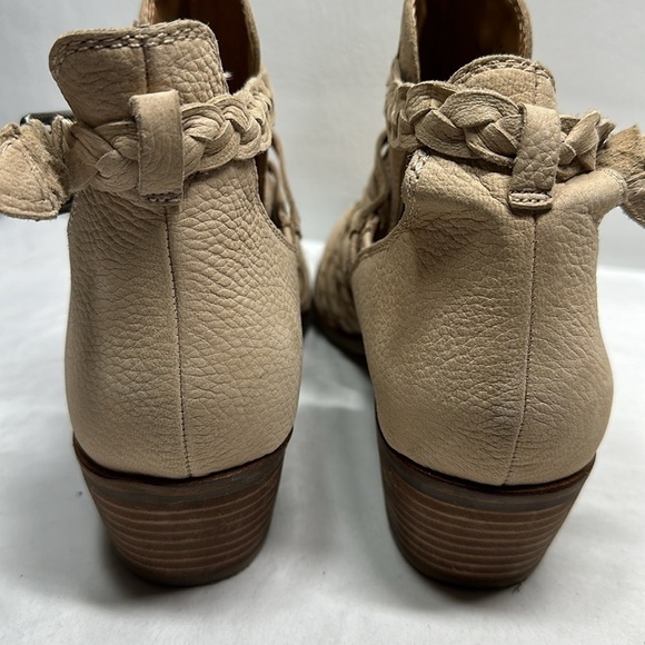 Lucky Brand Forbas Pointed Toe Ankle Shoe, 10 - Picture 4 of 7